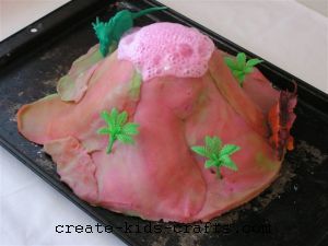 playdough volcano:create-kids-crafts.com